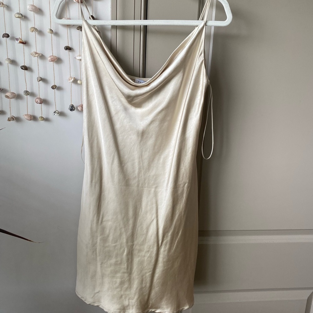 ENDLESS ROSE IVORY SATIN SLIP DRESS - Picture 3 of 8
